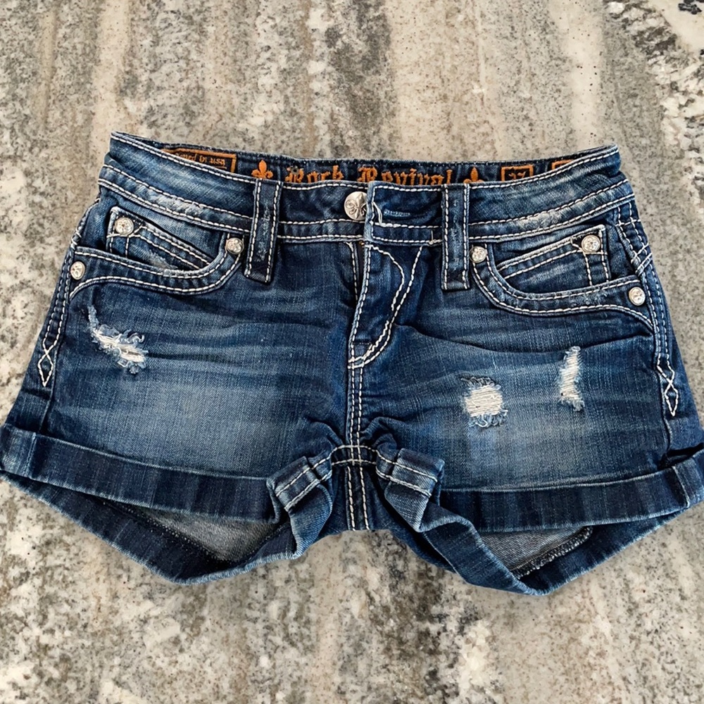 Rock Revival shorts sz 27
